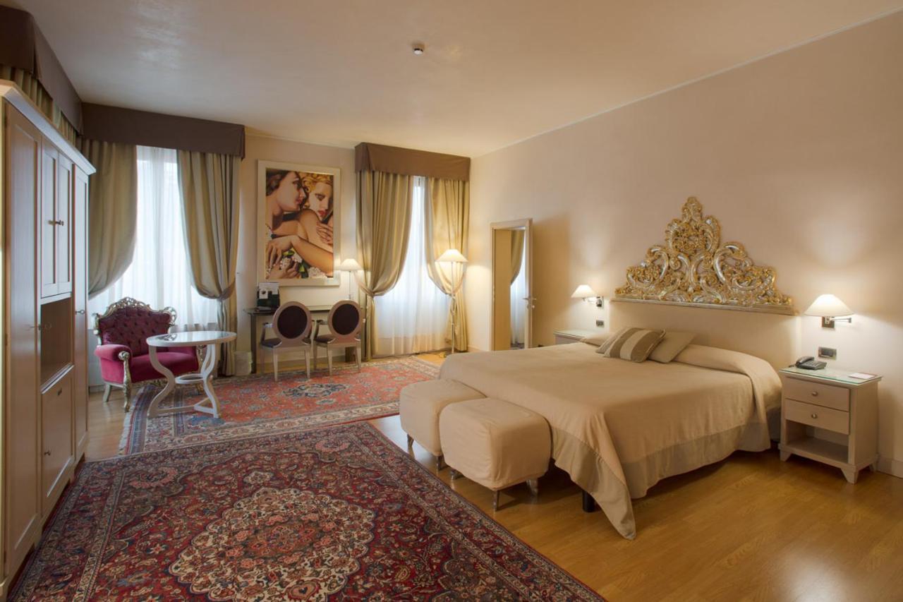 Hotel Liassidi Palace Венеция Екстериор снимка