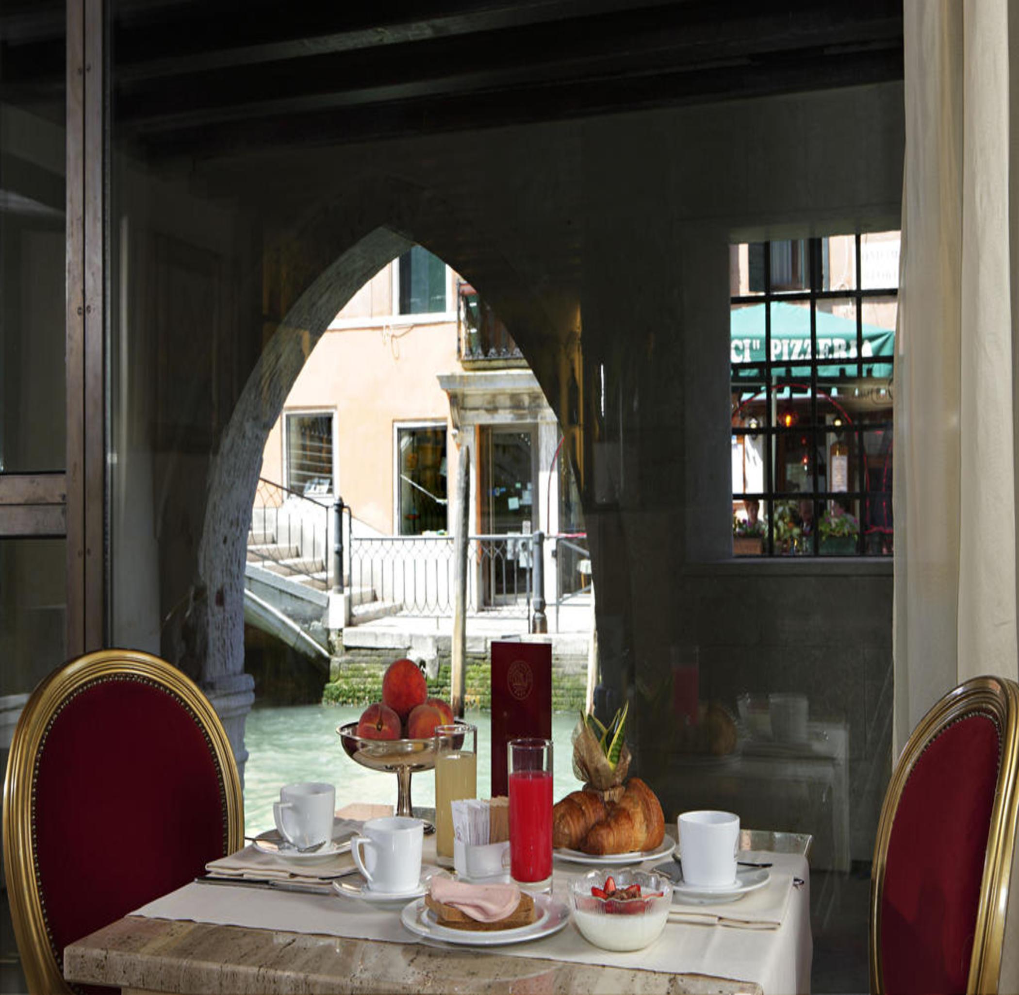 Hotel Liassidi Palace Венеция Екстериор снимка
