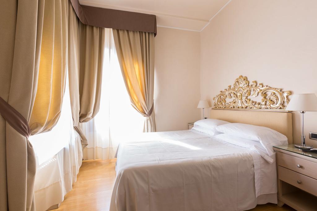 Hotel Liassidi Palace Венеция Стая снимка